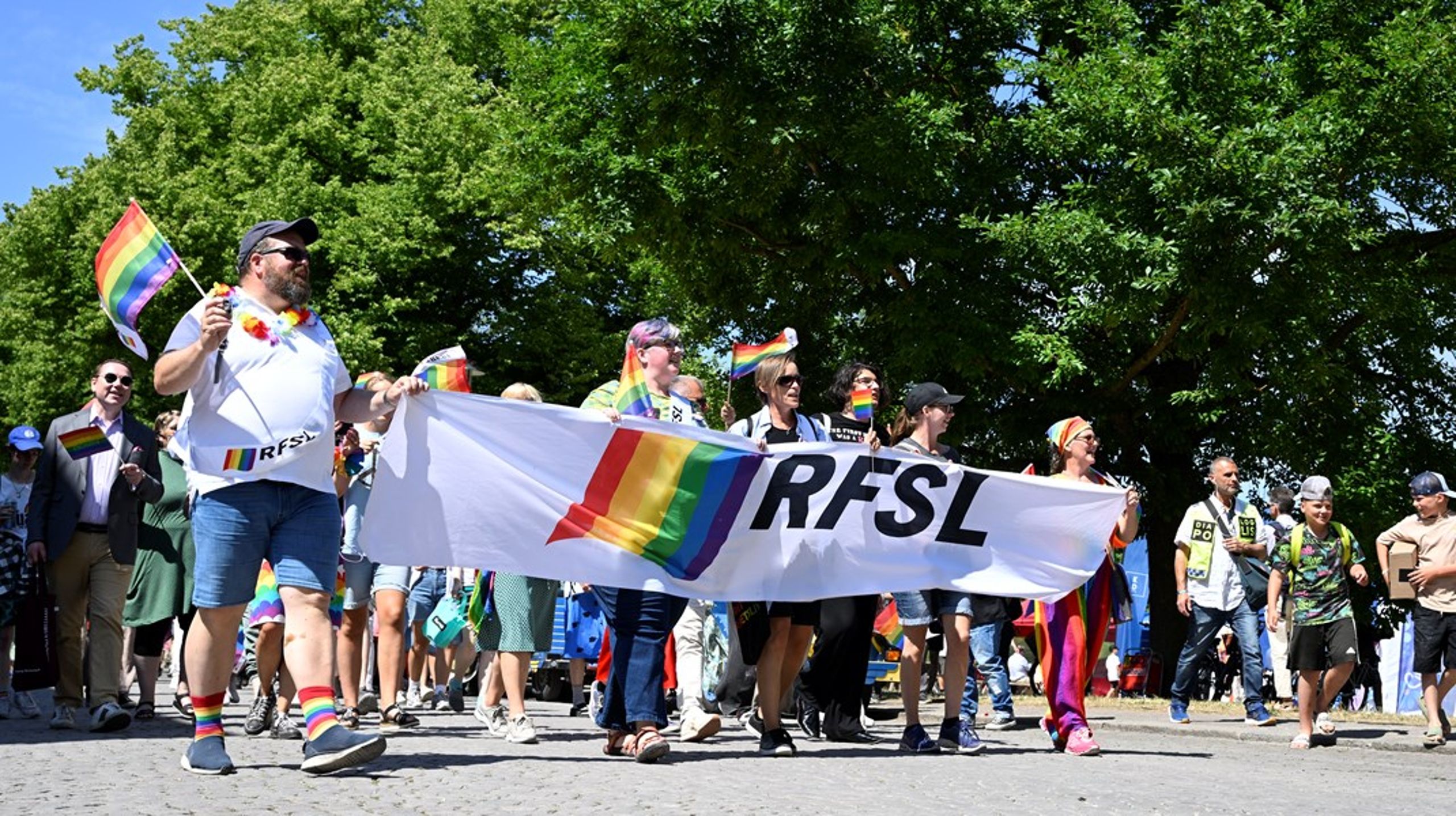Under Almedalen arrangerade RFSL Mångfaldsparaden.