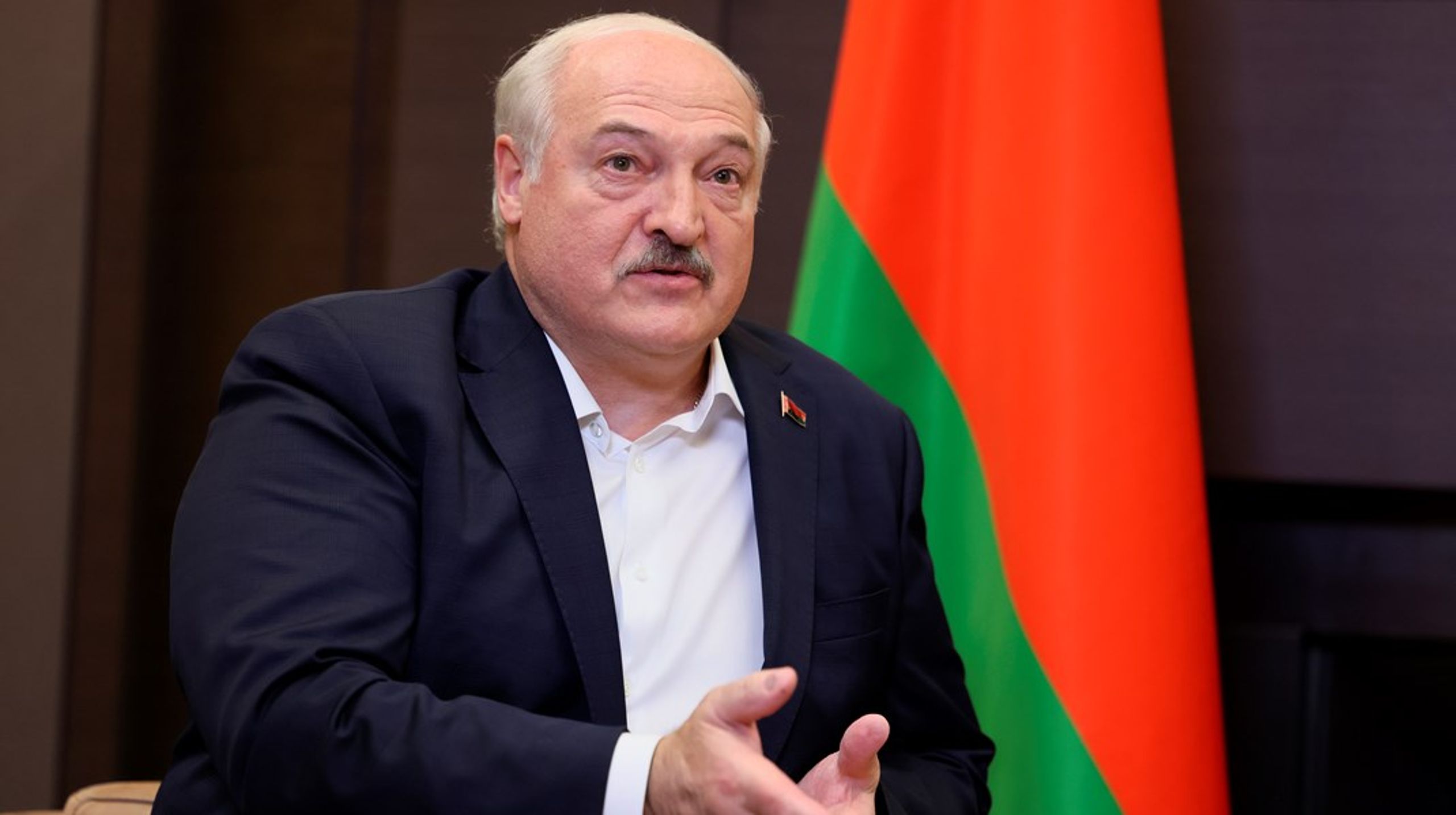 Sedan Ryssland, med Lukasjenkos stöd, inledde sitt fullskaliga krig mot Ukraina har repressionen i Belarus nått nya nivåer, skriver debattörerna.