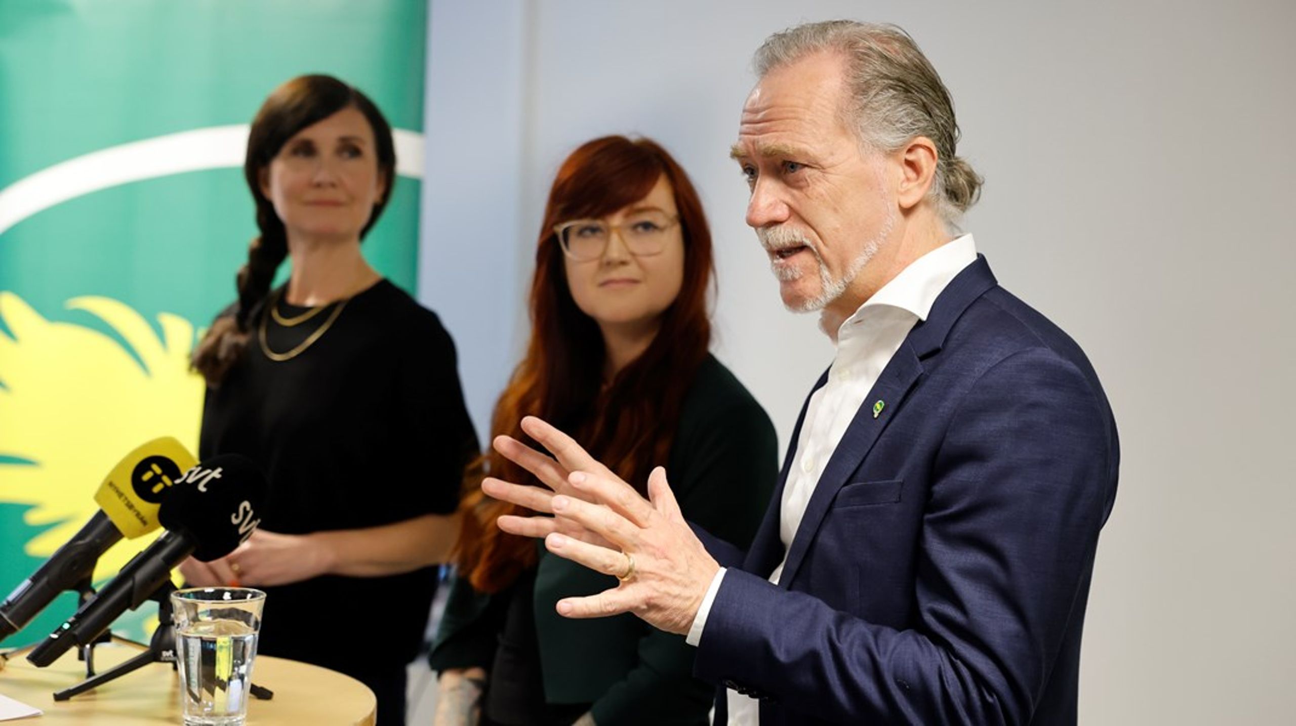 Riksdagsledamoten och partiets trafikpolitiska talesperson Daniel Helldén är Valberedningens förslag till nytt språkrör när Per Bolund kliver av i november.