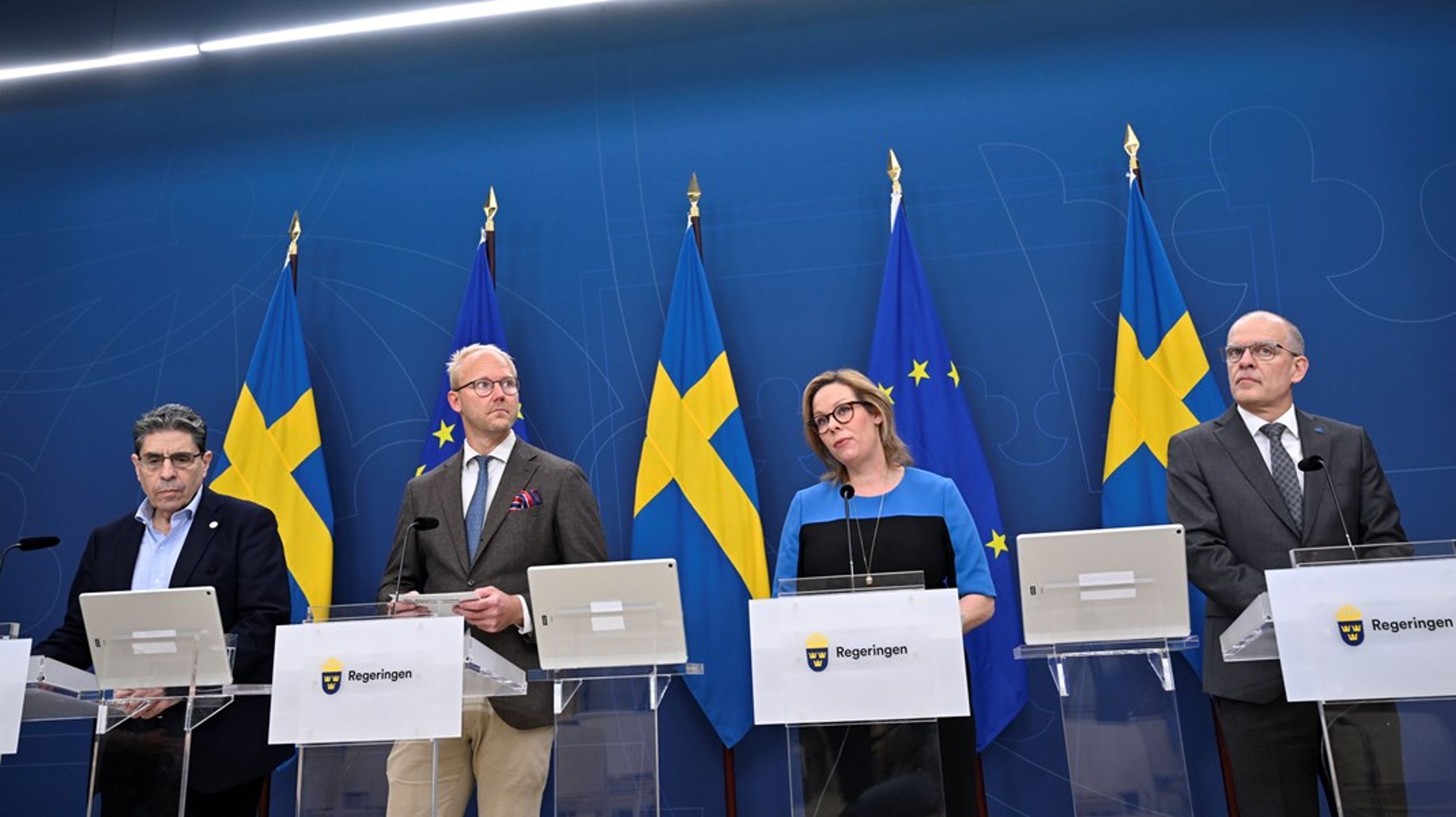 Migrationsminister Maria Malmer Stenergard (M) tillsammans med Mauricio Rojas (L),&nbsp;Ludvig Aspling (SD) och Ingemar Kihlström (KD).