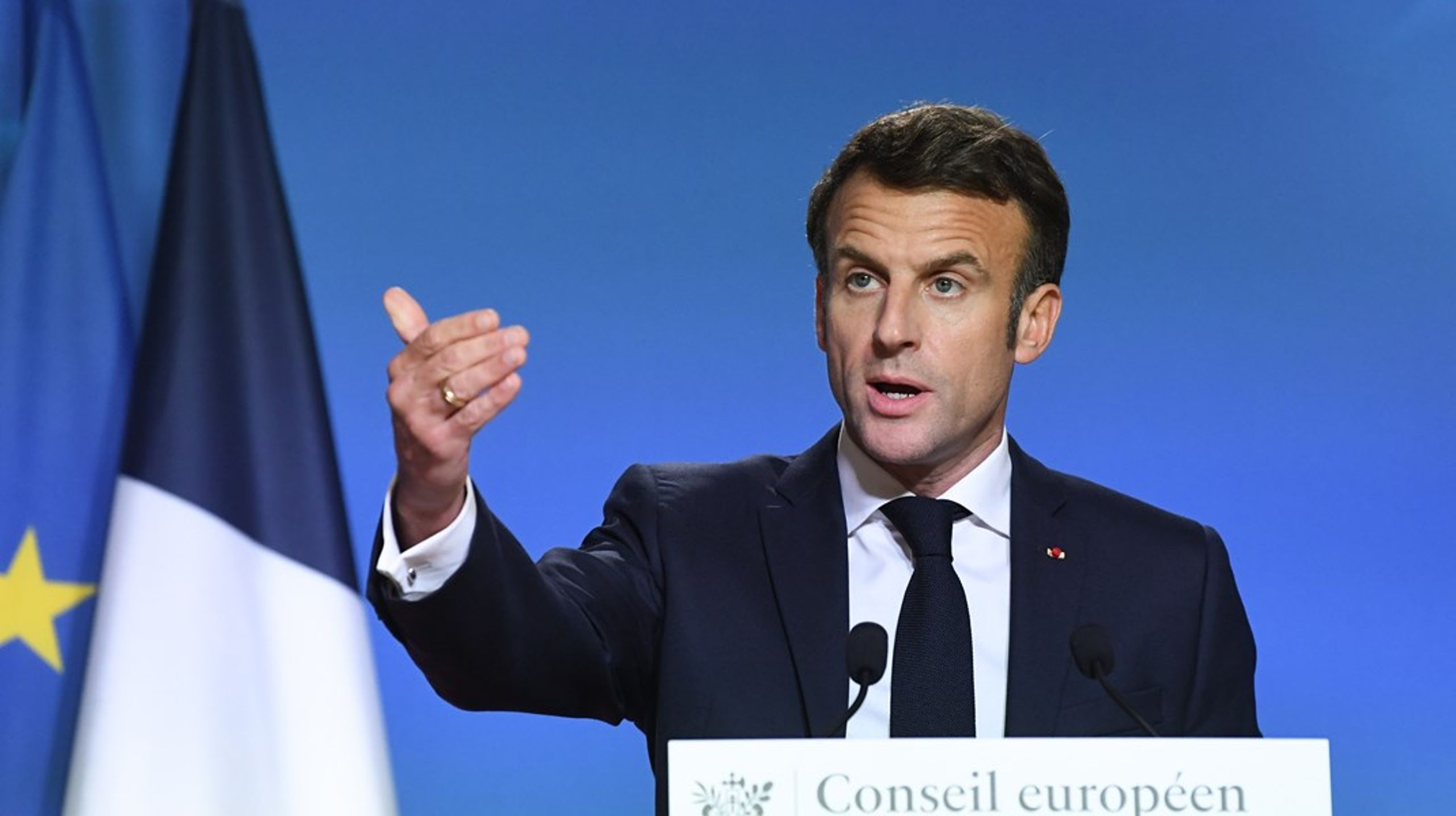 "År 2024 kommer kvinnors rätt till abort att vara oåterkallelig", skriver Frankrikes presidenten Emmanuel Macron på X.&nbsp;
