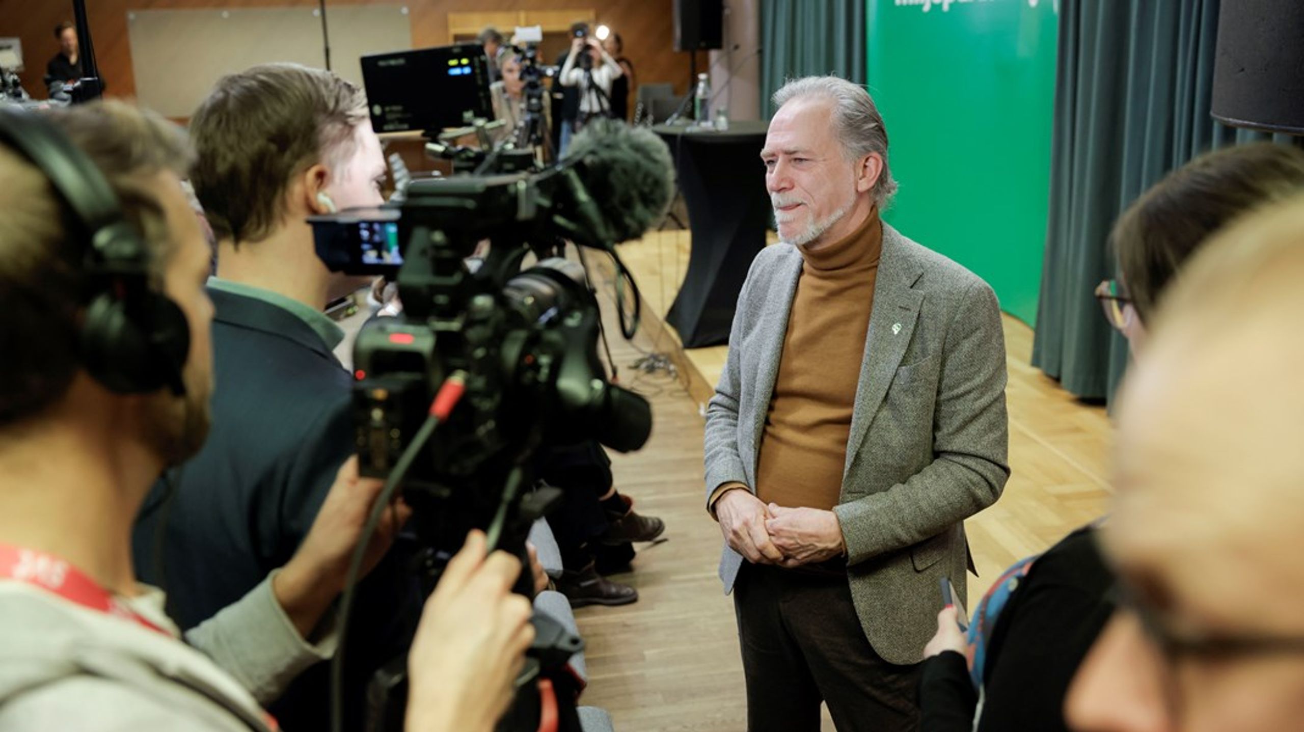 Om man är ett parti och en politiker så ska man sträva efter makten för att man vill förändra, säger Daniel Helldén som på lördagen valdes till Miljöpartiets nya språkrör.