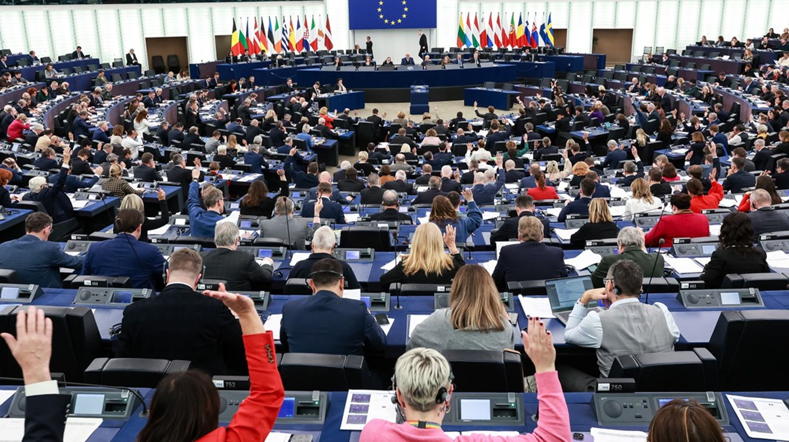 462 ledamöter för, 134 mot och 30 nedlagda röster – så blev resultatet när EU-parlamentet på tisdagen antog nya klimatkrav inför COP28.&nbsp;