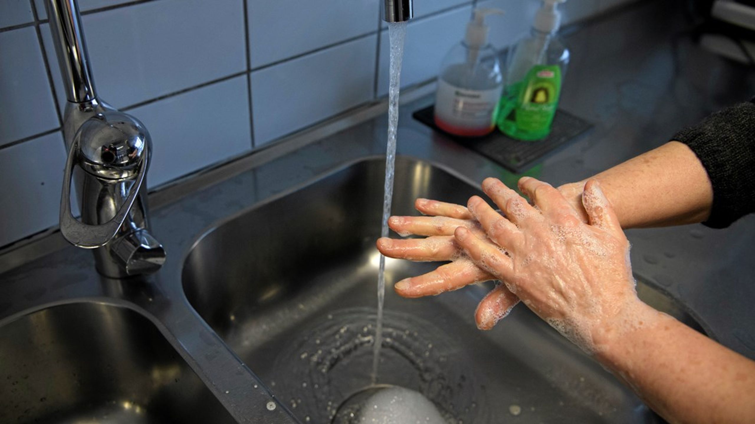 Tvål och vatten är enkla åtgärder som kan förhindra infektioner från att spridas.