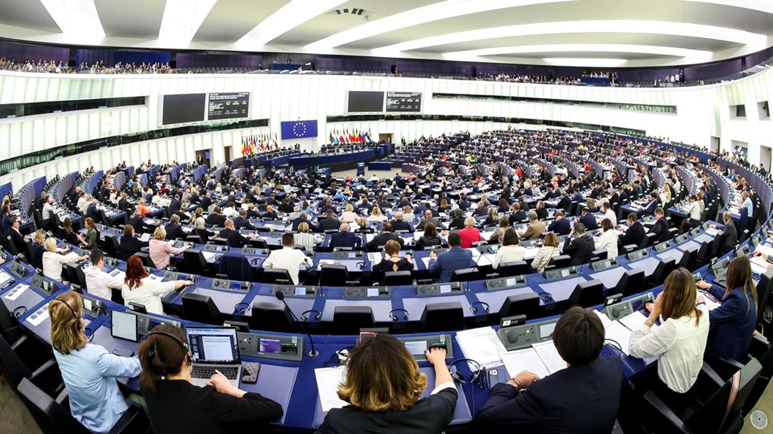 EU-parlamentet ställde sig i veckan bakom att teckna en uppgörelse i förhand om att toppkandidatsystemet ska respekteras efter nästa års EU-val i juni.<br>