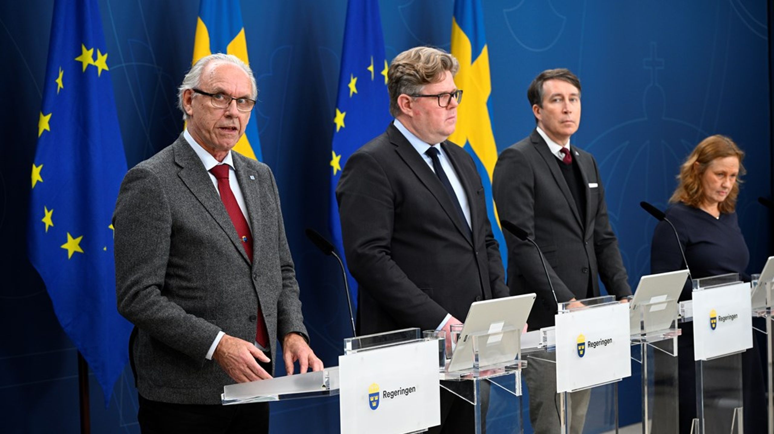 Torsten Elofsson (KD), justitieminister Gunnar Strömmer (M), Richard Jomshof (SD) och Juno Blom (L) presenterade förslagen vid en pressträff.