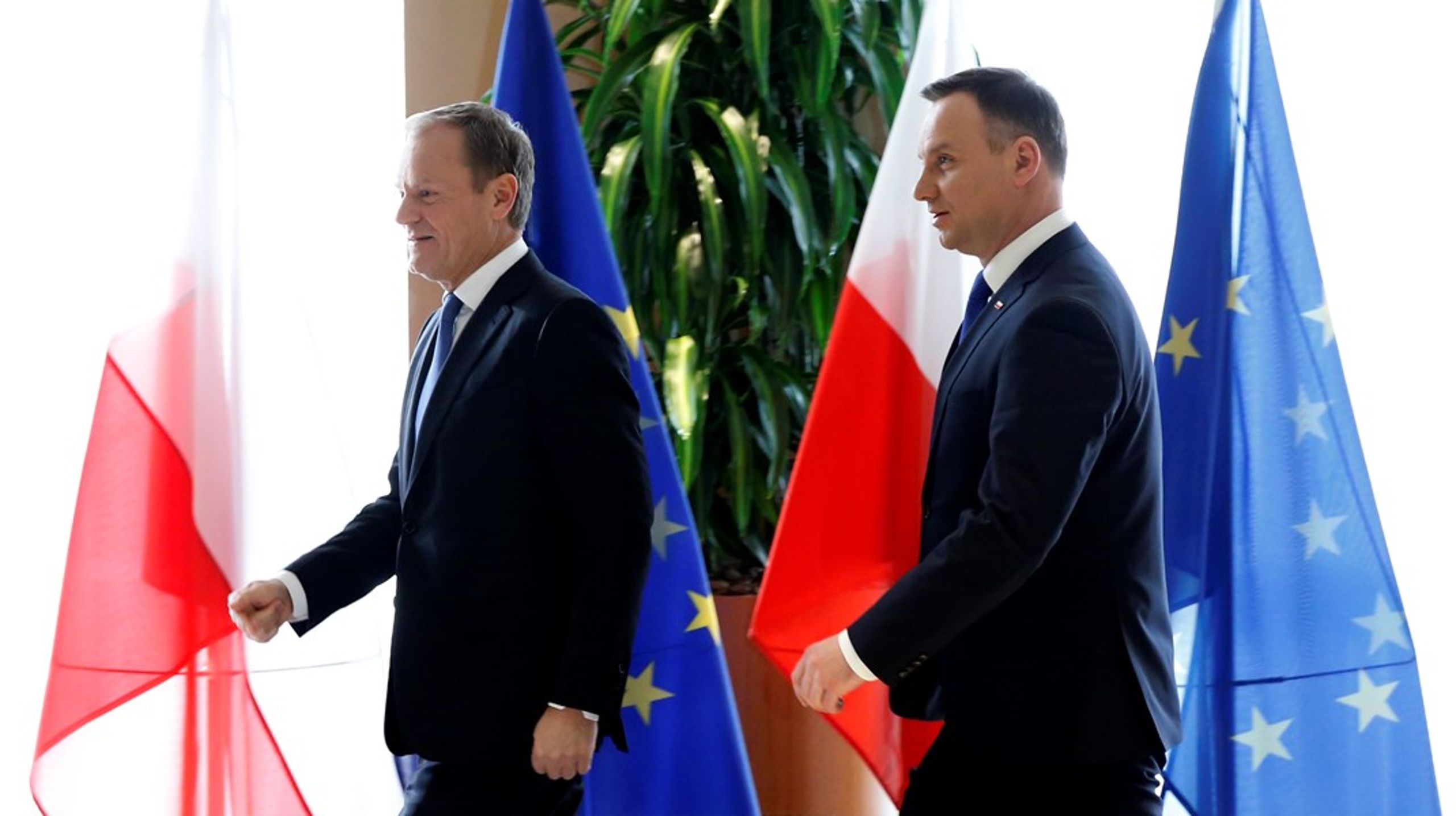 Det politiska landskapet i Polen präglas av maktkamper mellan landets nytillträdde premiärminister Donald Tusk (till vänster) och landets president Andrzej Duda (till höger).