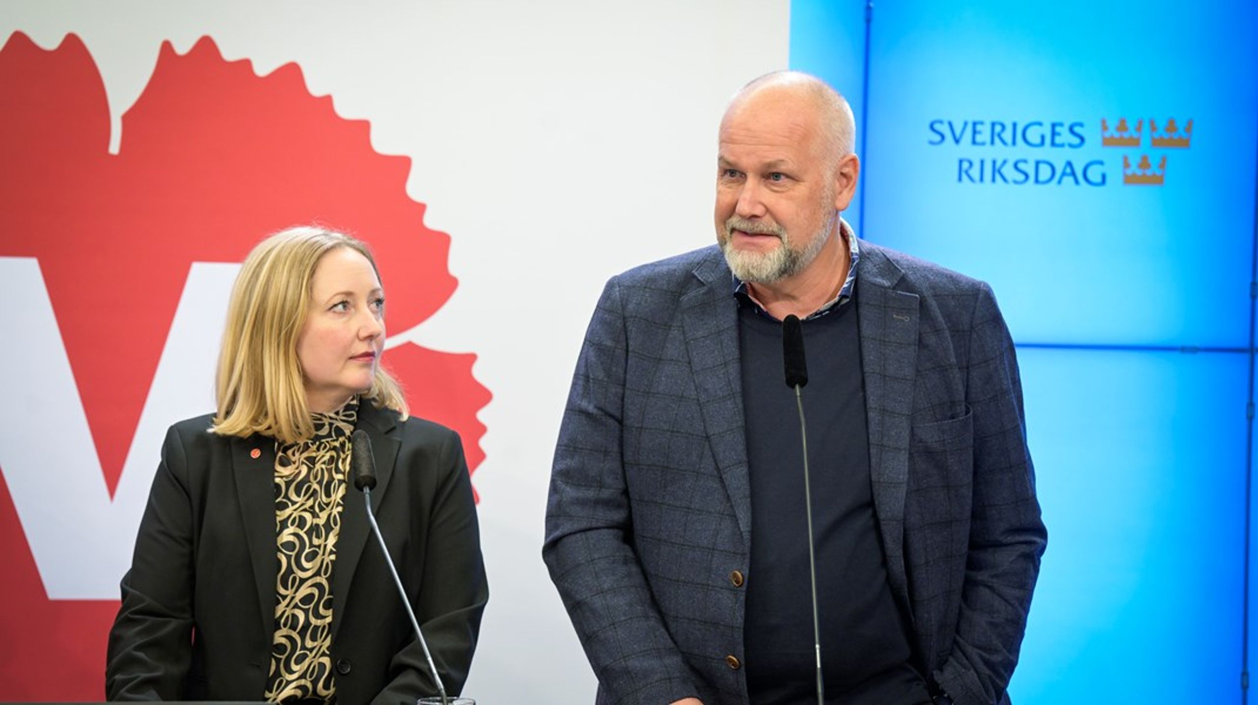 Hanna Gedin och Jonas Sjöstedt toppar Vänsterpartiets EU-valsedel i Europaparlamentsvalet den 9 juni.&nbsp;
