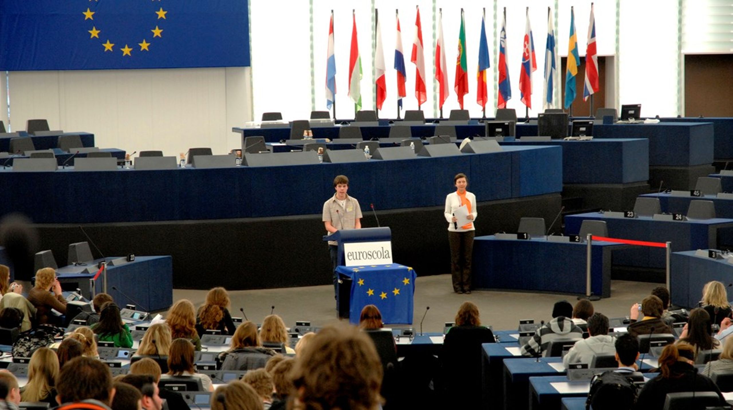 Skolklasser provar på att vara EU-parlamentariker för en dag. Bilden är från ett tidigare tillfälle.