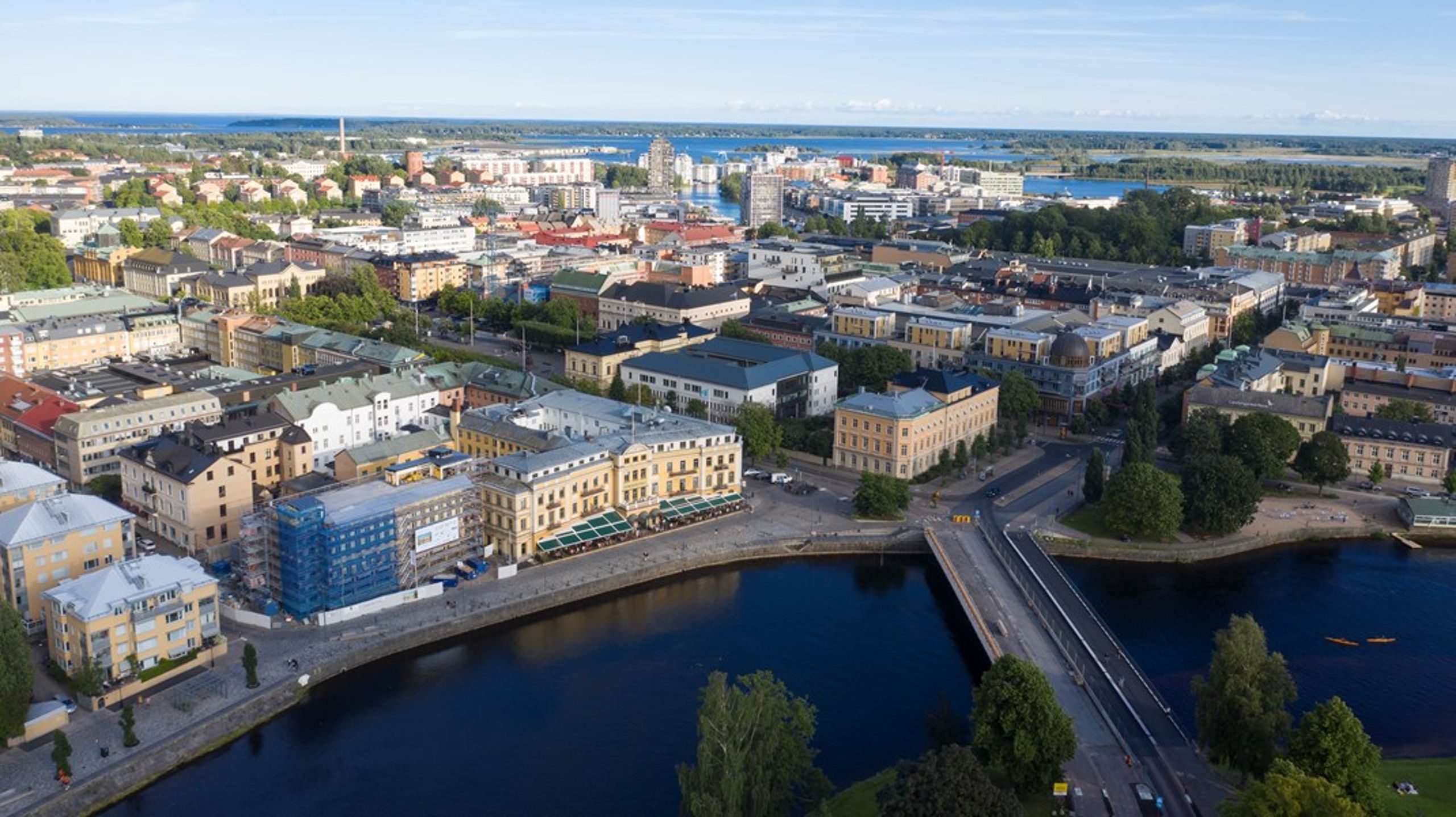 Region Värmlands besparingsåtgärder har inte räckt till. Nu varslar regionen.