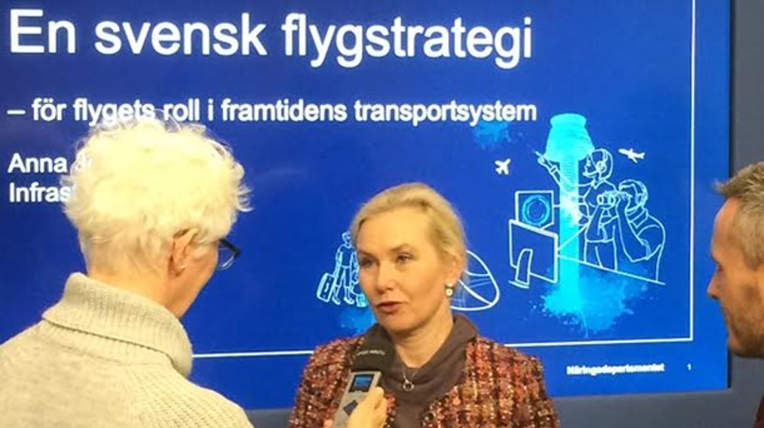 Infrastrukturminister Anna Johansson (S) presenterade på onsdagen regeringens flygstrategi