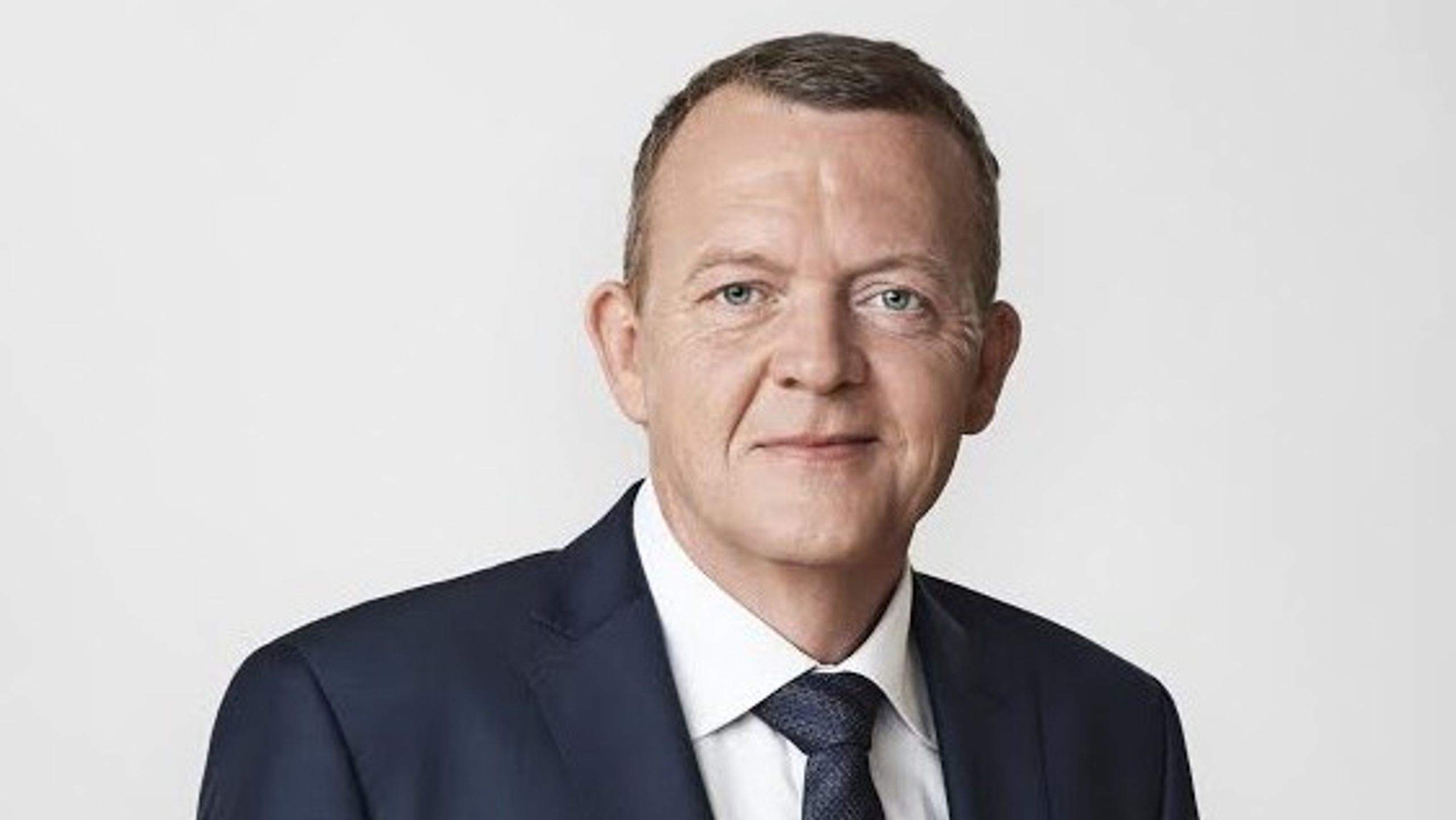 Den danska statsministern Lars Løkke Rasmussen och hans regering flyttar över 3000 statliga jobb ut i landet från Köpenhamn.