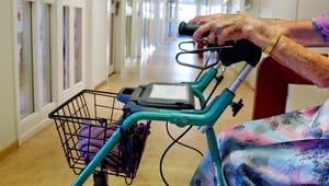 SNS-rapport om äldreomsorgen: Obalans mellan krav och resurser i arbetsmiljön
