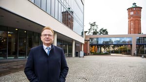 Han föreslås ta över Sveriges nyaste universitet