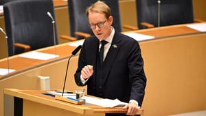 Kalla upp Kinas ambassadör till UD, Billström