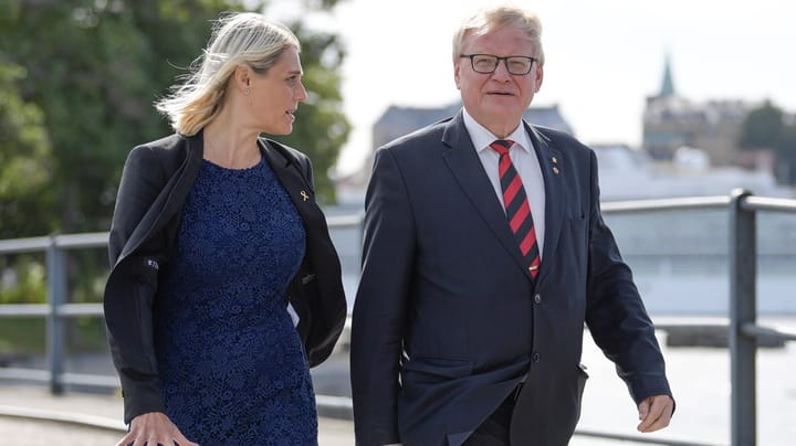 Dansk ministerrockad – försvarsministern blir transportminister
